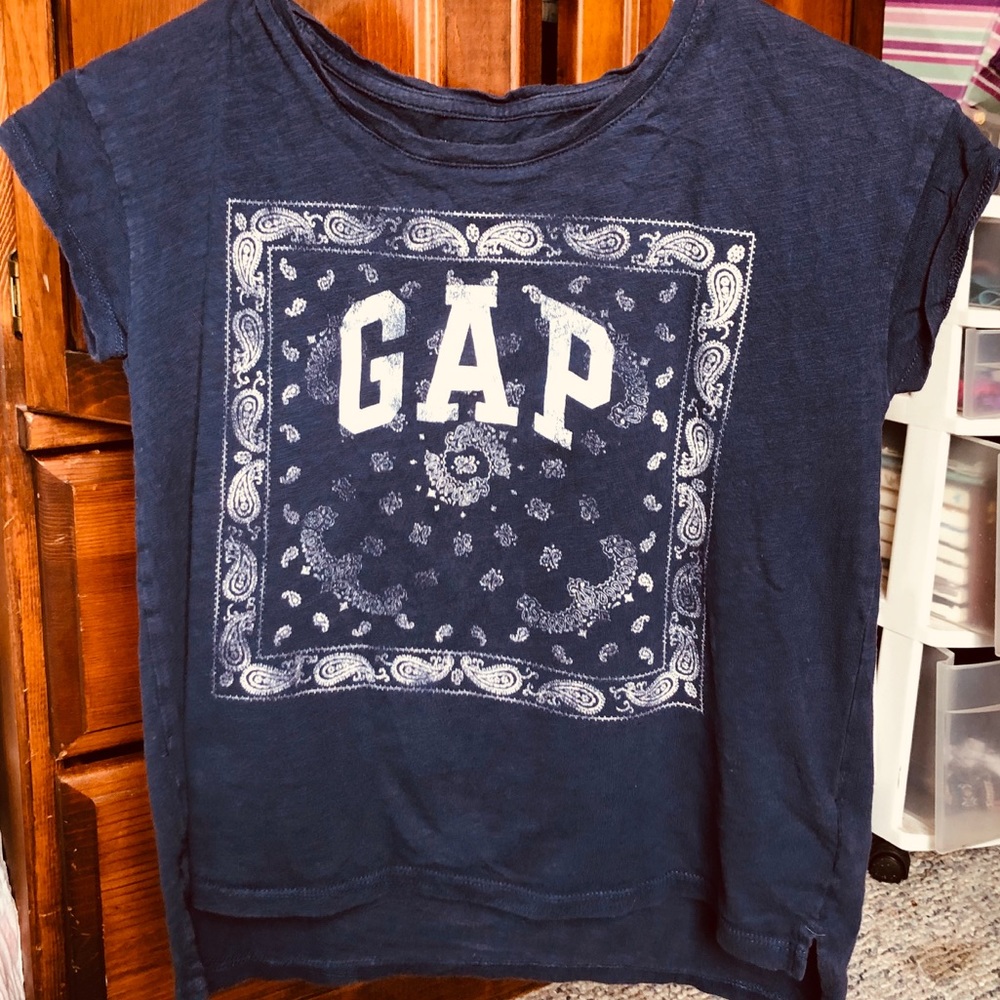 gap kids shirt